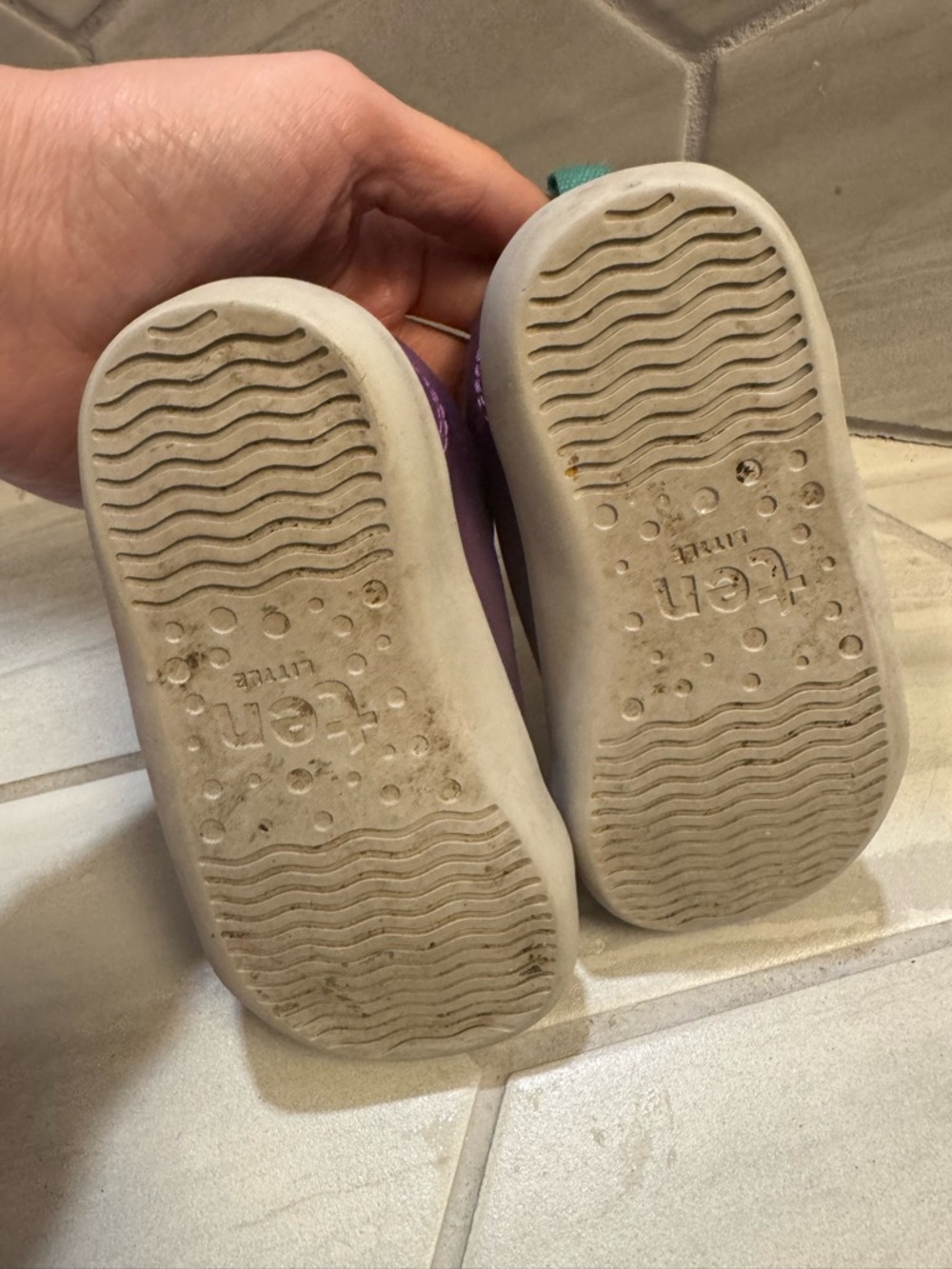Ten Little Purple Velcro Sneakers for Toddler - Picture 4 of 5